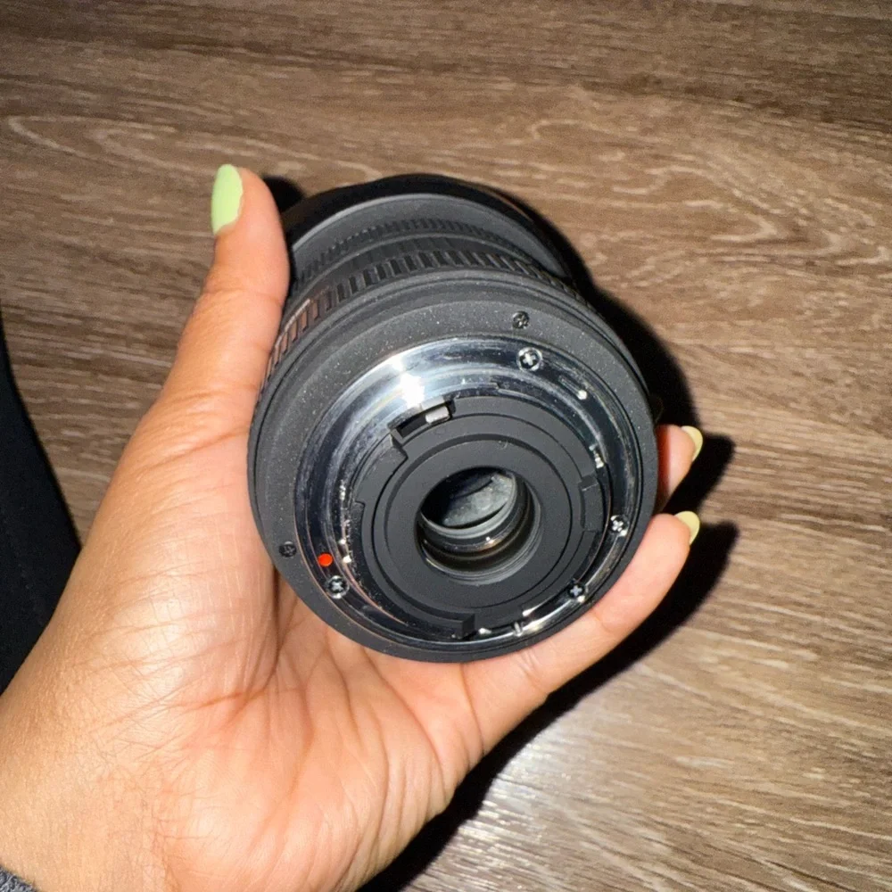 Sigma Black Camera Lens (for Nikon camera) F mount DC HSM